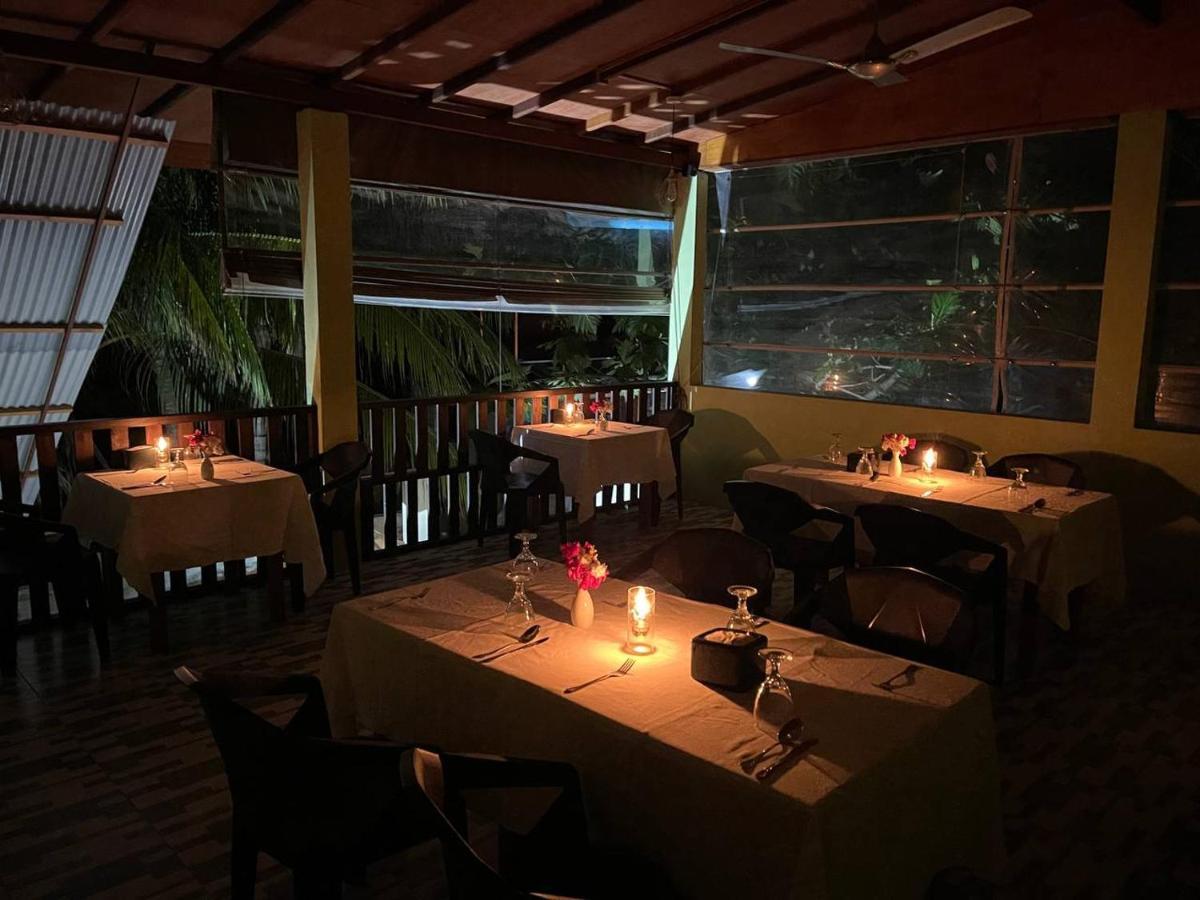 Green Leaf Guest House - Omadhoo エクステリア 写真
